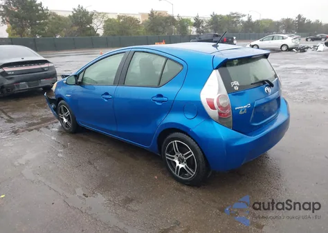 2013 Toyota Prius C One из США, поврежденный, VIN JTDKDTB34D1548069